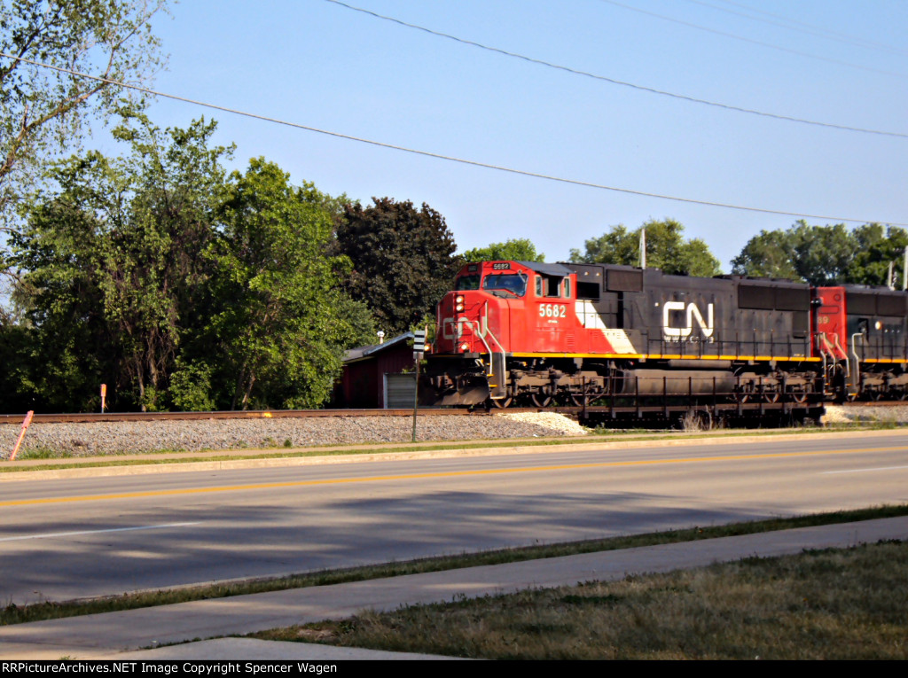 CN 5682